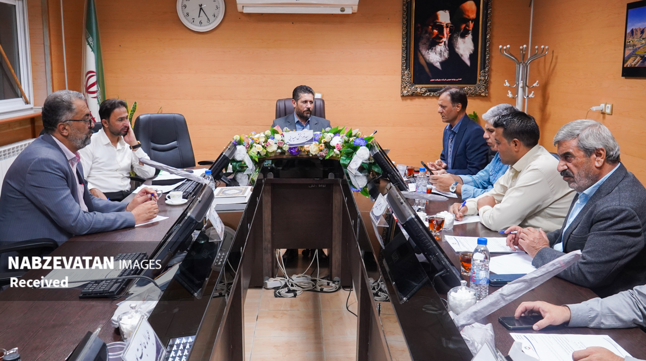 آغاز طرح بزرگ نوسازی روشنایی فولادشهر با نصب هزار چراغ LED / پایان تاریکی معابر در سایه پیگیری شورای شهر