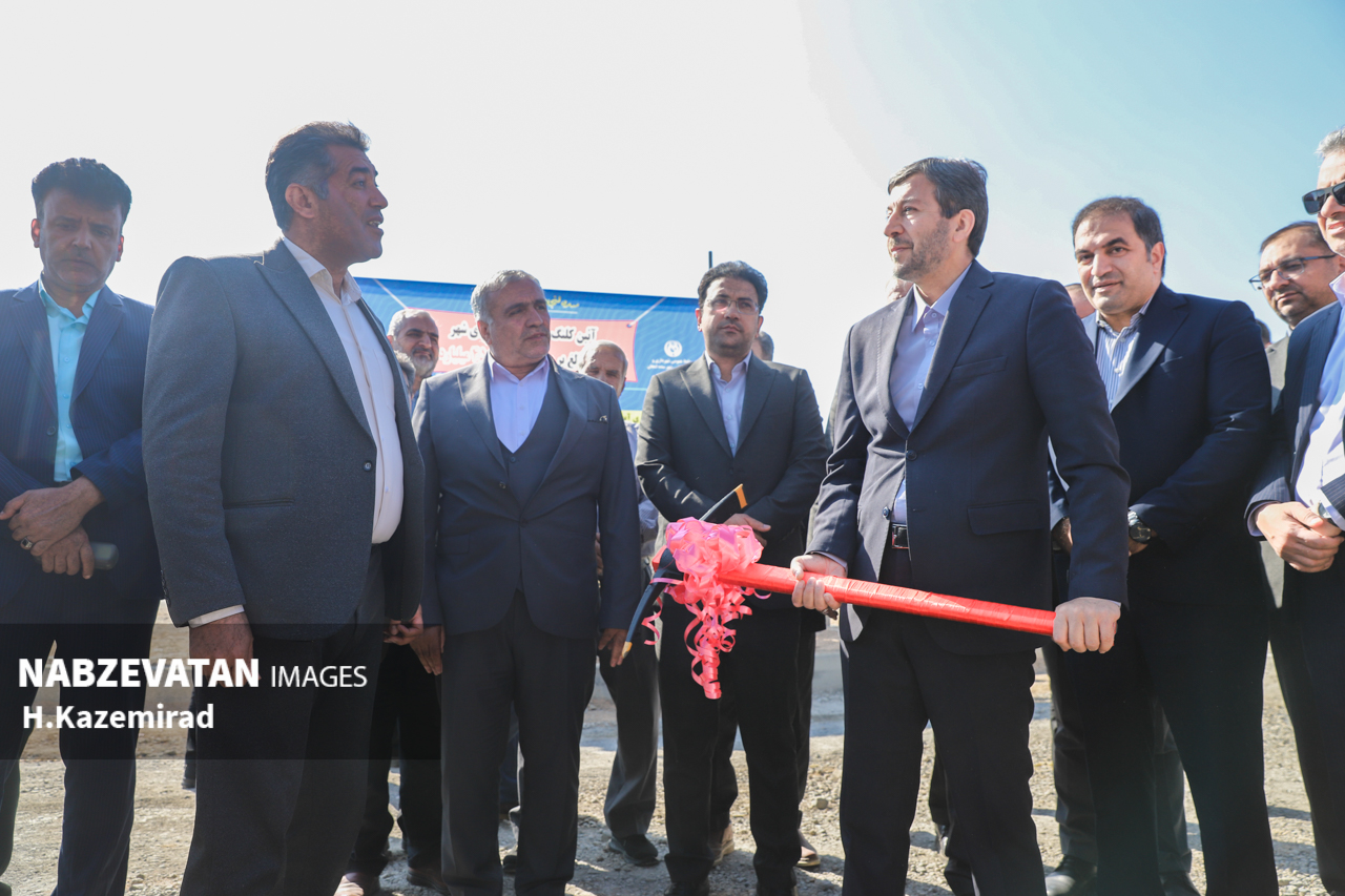 آیین کلنگ‌زنی میدان ورودی شهر و افتتاح پروژه‌های عمرانی شهر سده لنجان